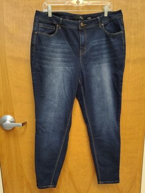 1822 Denim Women’s Adrianna Skinny Jeans - Dark Blue Wash